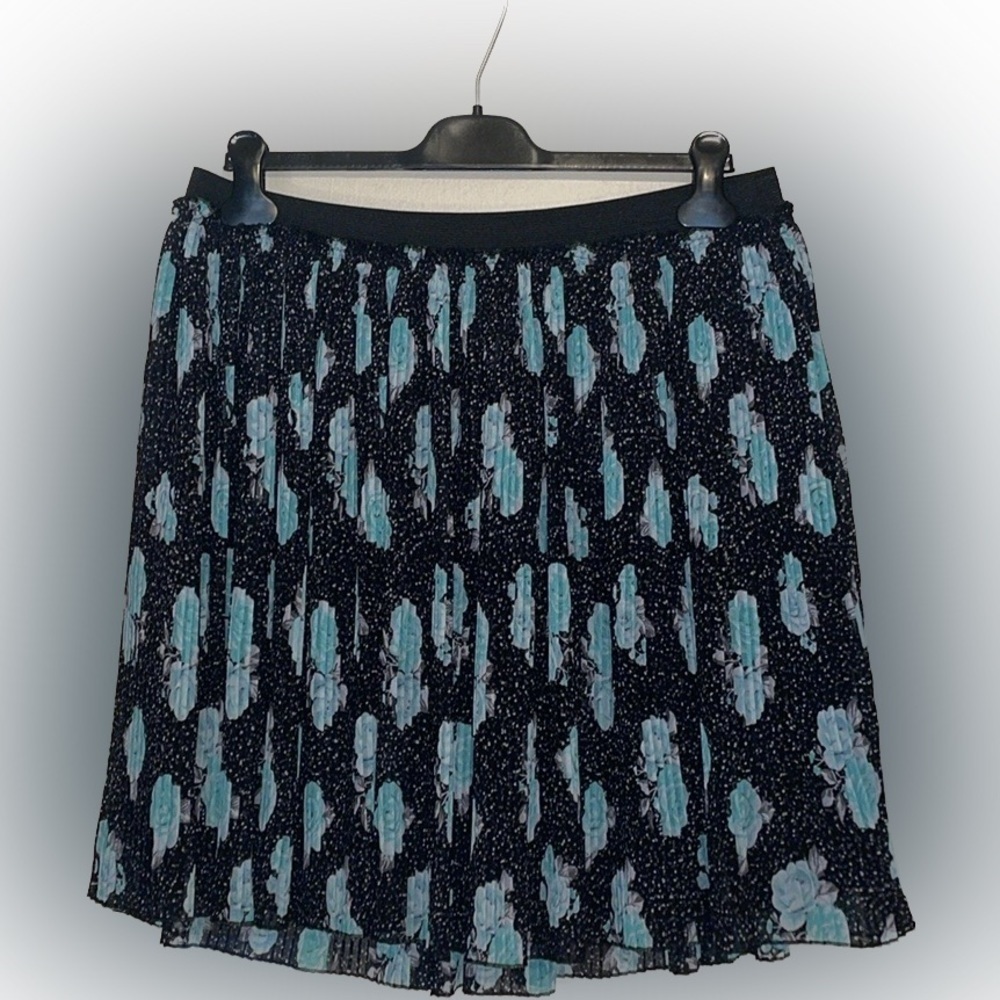torrid Black Pleated A-Line Skirt with Teal Floral Print